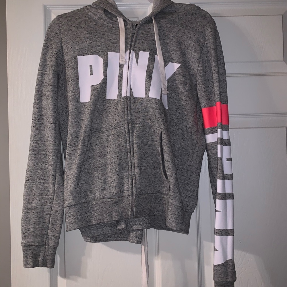 VS Pink sweatsuit
